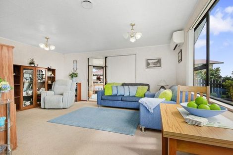Photo of property in 10 Morning View, Titahi Bay, Porirua, 5022