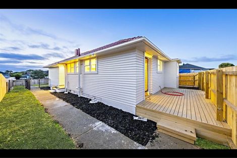 Photo of property in 46 Arimu Road, Papakura, 2110