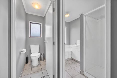 Photo of property in 320 Austin Road, Normanby, Hawera, 4673
