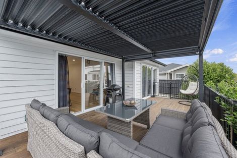 Photo of property in 16 Verdot Close, Kumeu, 0810