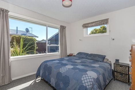 Photo of property in 67 Farquhars Road, Redwood, Christchurch, 8051