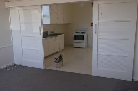 Photo of property in 6 Maratahu Street, Westown, New Plymouth, 4310