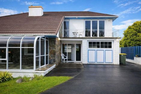 Photo of property in 21 Lyndhurst Road, Te Atatu South, Auckland, 0610
