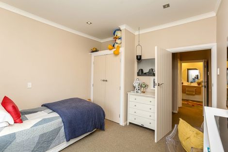 Photo of property in 70 Lemon Street, New Plymouth, 4310