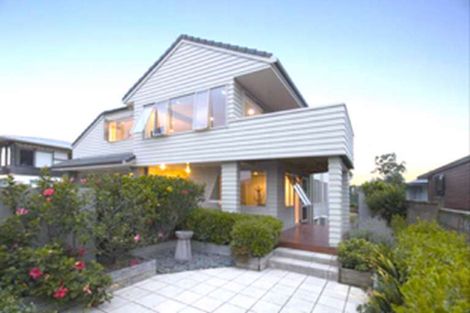 Photo of property in 2/148 Beach Road, Campbells Bay, Auckland, 0630