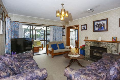 Photo of property in 65 Hepburn Road, Glendene, Auckland, 0602