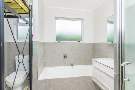 Photo of property in 120 Mardon Road, Enderley, Hamilton, 3214