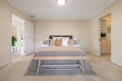 Photo of property in 22 Vanderbilt Parade, Albany, Auckland, 0632