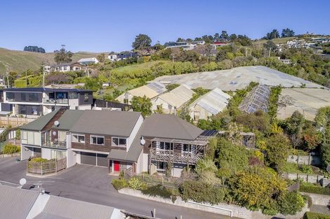Photo of property in 2/112a Moncks Spur Road, Redcliffs, Christchurch, 8081