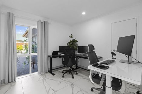 Photo of property in 38 Farringdon Avenue, Rototuna North, Hamilton, 3210