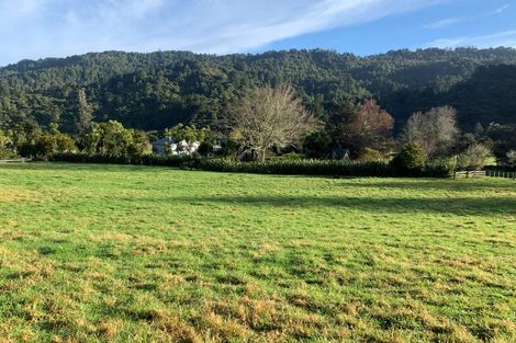 Photo of property in 115 Bethells Road, Waitakere, Henderson, 0781