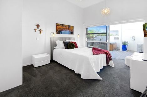 Photo of property in 615 Marine Parade, Napier South, Napier, 4110