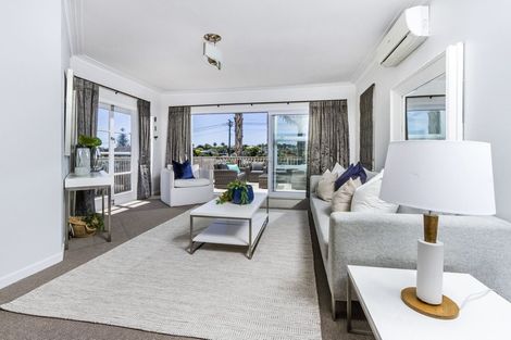 Photo of property in 10 Spencer Terrace, Hauraki, Auckland, 0622