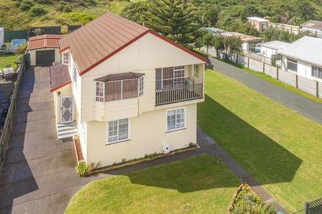 Photo of property in 156 Karaka Street, Castlecliff, Whanganui, 4501