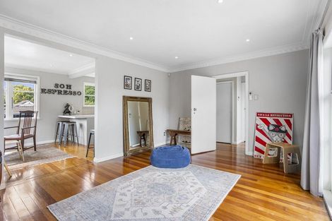 Photo of property in 1612 Great North Road, Waterview, Auckland, 1026