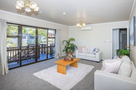 Photo of property in 2 Horoeka Court, Pukete, Hamilton, 3200