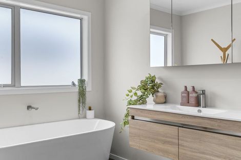 Photo of property in 31 Aratapu Street, Waitara, 4320