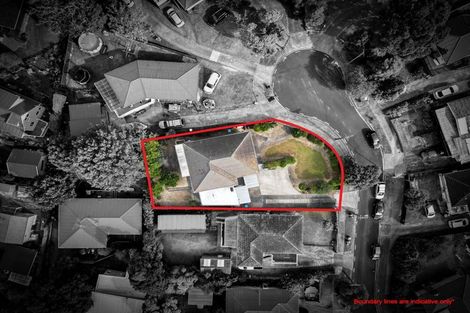 Photo of property in 8 Condliffe Place, New Windsor, Auckland, 0600