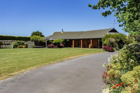 Photo of property in 18 Cedar Place, Amberley, 7410