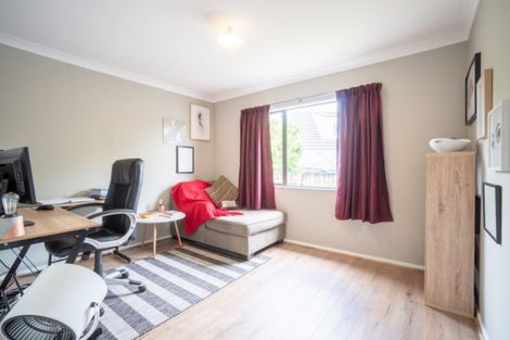 Photo of property in 45 Dalfield Place, Highbury, Palmerston North, 4412