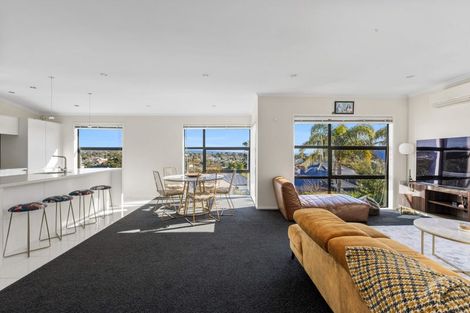 Photo of property in 78 Pemberton Avenue, Bayview, Auckland, 0629