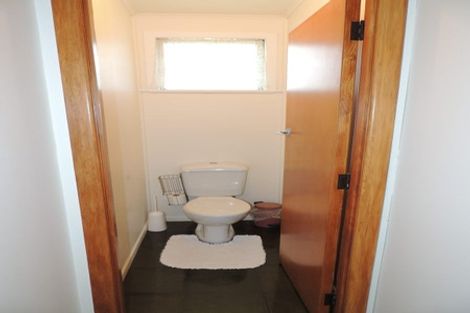 Photo of property in 18 Lavelle Road, Henderson, Auckland, 0612