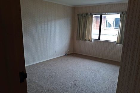 Photo of property in 2 Edgecombe Court, Roslyn, Palmerston North, 4414