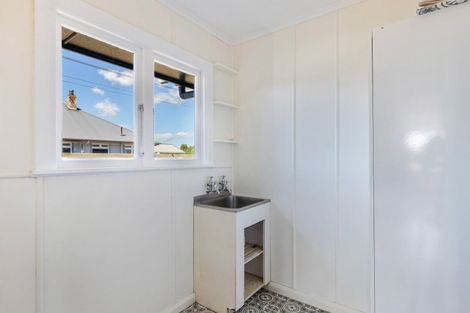 Photo of property in 110 Seaview Road, Westown, New Plymouth, 4310