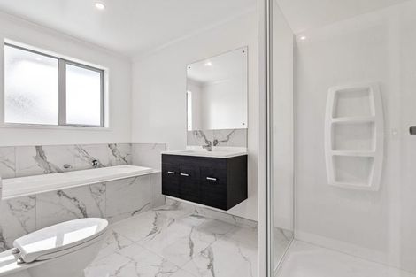 Photo of property in 12 Saint Michaels Crescent, Kelburn, Wellington, 6012