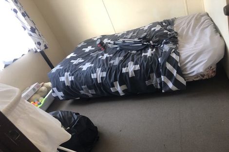 Photo of property in 2/15 Barneys Farm Road, Clendon Park, Auckland, 2103