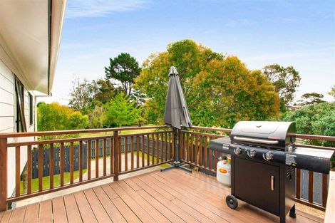 Photo of property in 2/123 Millbrook Road, Sunnyvale, Auckland, 0612