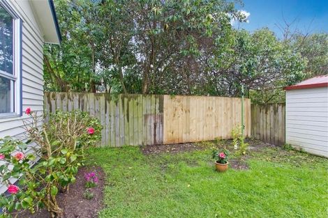 Photo of property in 119 Bolton Street, Blockhouse Bay, Auckland, 0600