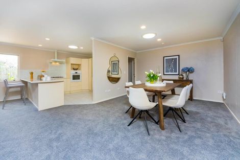 Photo of property in 20 Keswick Close, Northpark, Auckland, 2013
