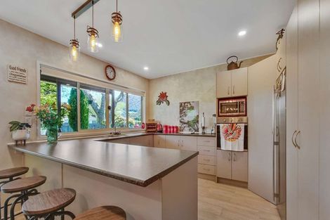 Photo of property in 1 Kamahi Place, Pukehangi, Rotorua, 3015