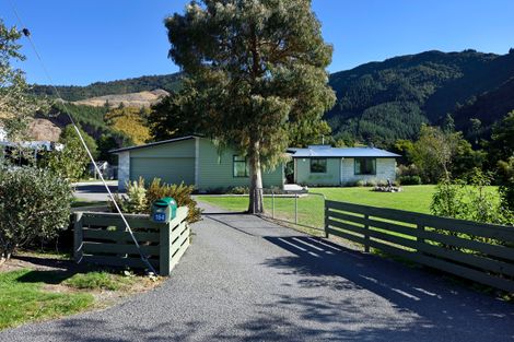 Photo of property in 158 Wakamarina Road, Canvastown, Havelock, 7178