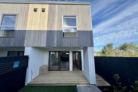 Photo of property in 11/506 Glenfield Road, Bayview, Auckland, 0629