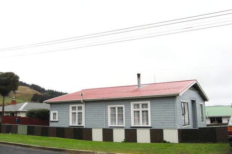 Photo of property in 2a Blackman Avenue, Sawyers Bay, Port Chalmers, 9023