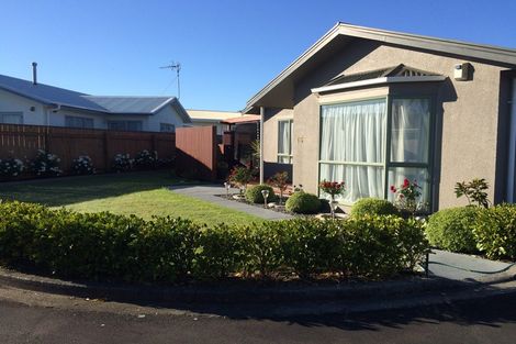 Photo of property in 16 Waharua Place, Tawhero, Whanganui, 4501