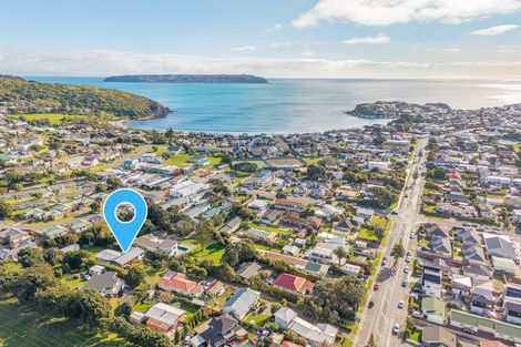 Photo of property in 78c Main Road, Titahi Bay, Porirua, 5022