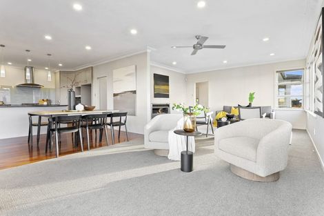 Photo of property in 213 Te Atatu Road, Te Atatu South, Auckland, 0610