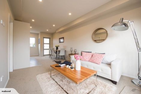 Photo of property in 24/11 Ray Small Drive, Papakura, 2110