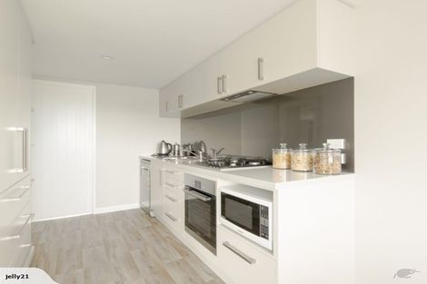 Photo of property in 170 Mount Pleasant Road, Mount Pleasant, Christchurch, 8081