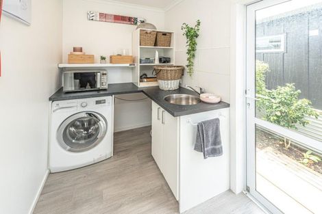 Photo of property in 5 Toi Street, Tawhero, Whanganui, 4501