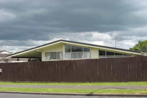 Photo of property in 70 Rowandale Avenue, Manurewa, Auckland, 2102