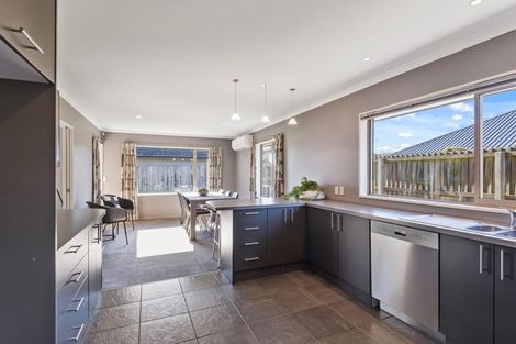 Photo of property in 3 Bancroft Place, Parklands, Christchurch, 8083