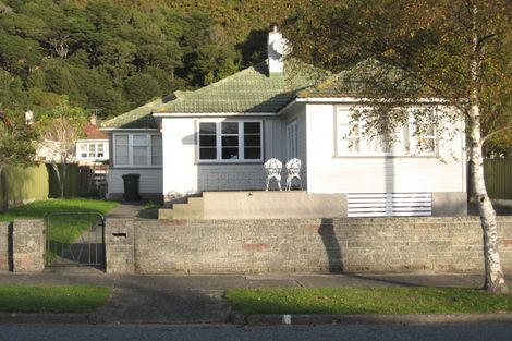 Photo of property in 14 Prouse Crescent, Naenae, Lower Hutt, 5011