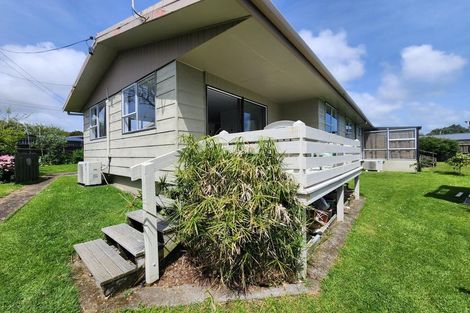 Photo of property in 71 Mcfarlane Street, Oakura, 4314