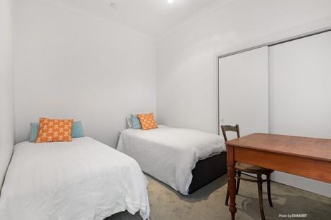 Photo of property in The Villas, 3/33 Hobson Street, Thorndon, Wellington, 6011