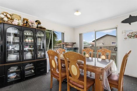 Photo of property in 28a Barneys Farm Road, Clendon Park, Auckland, 2103