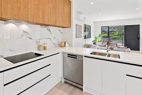 Photo of property in 11 Glenfinn Place, Massey, Auckland, 0614